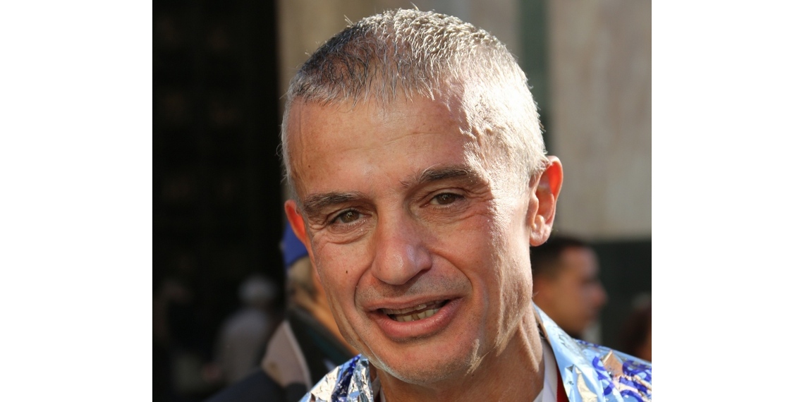 Un abbraccio a quattro zampe-Donato Brandolini