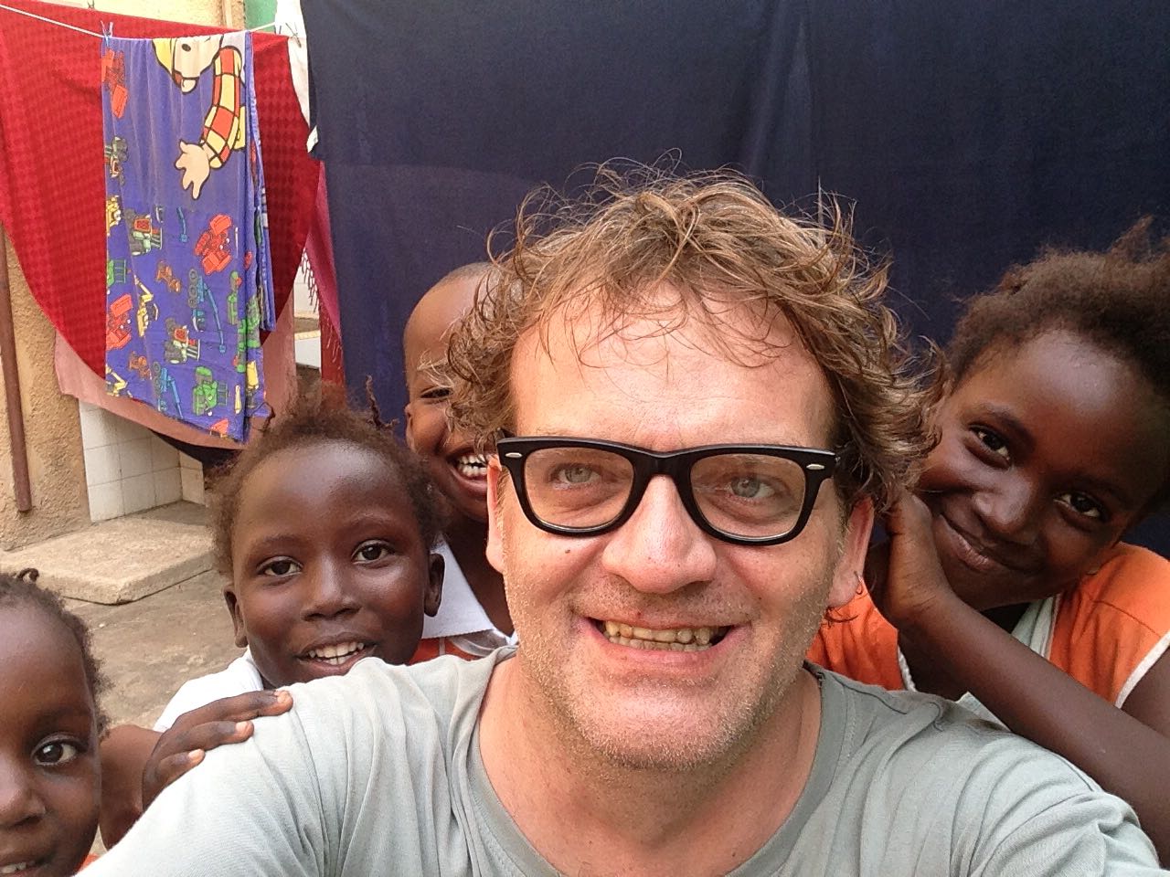 Diamo colore alla scuola! di Valentina Scalzo Diamo colore alla scuola!-Valentina Scalzo