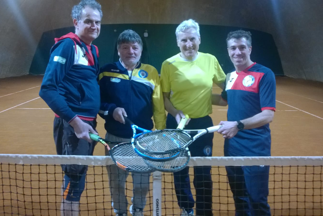 Quattro Racchette Per Un Sorriso di marco quinti Quattro Racchette Per Un Sorriso-marco quinti