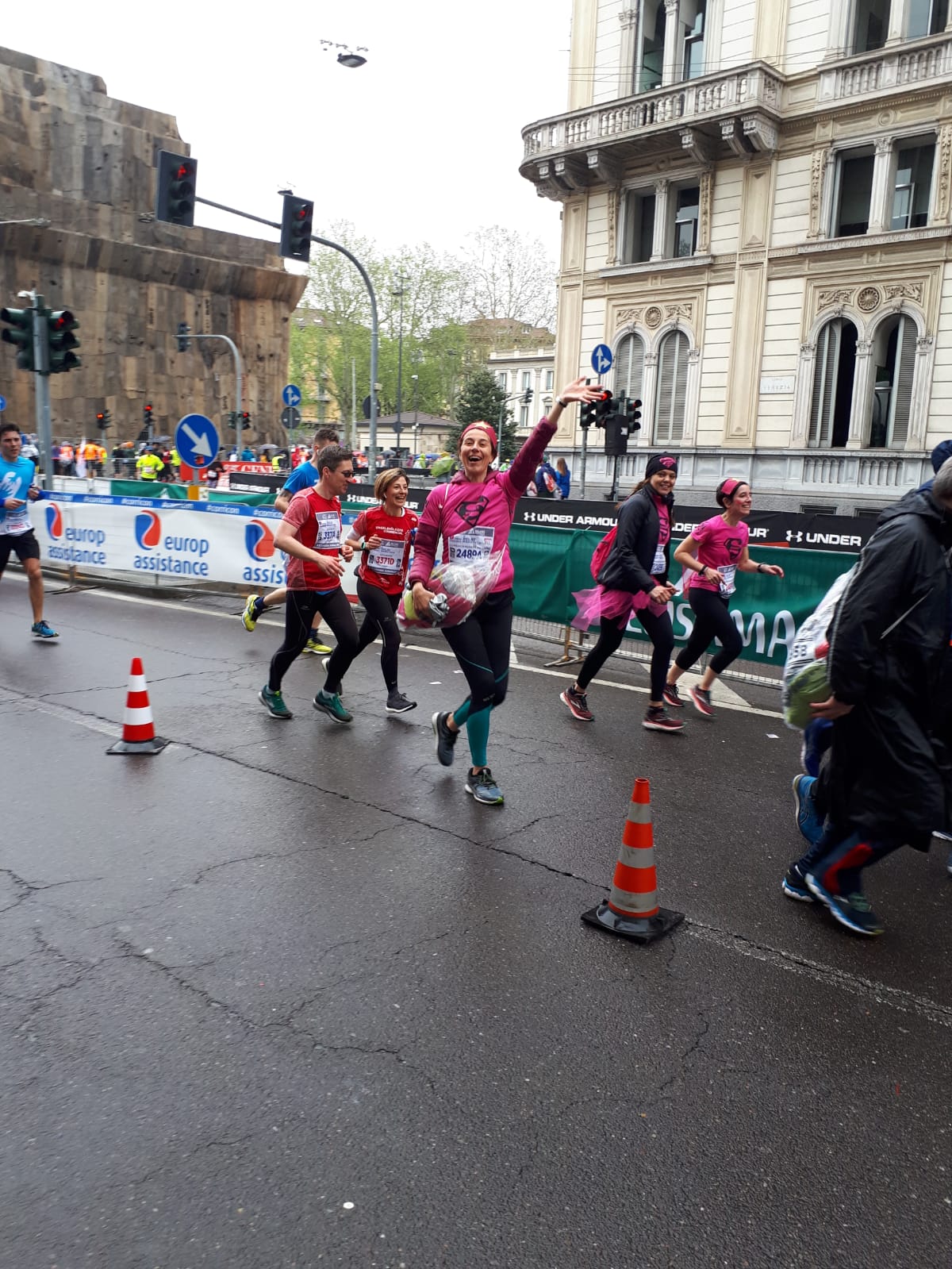Cugine e Amiche x #RUNFOREMMA & Friends di Rossana Bosi Cugine e Amiche x #RUNFOREMMA & Friends-Rossana Bosi