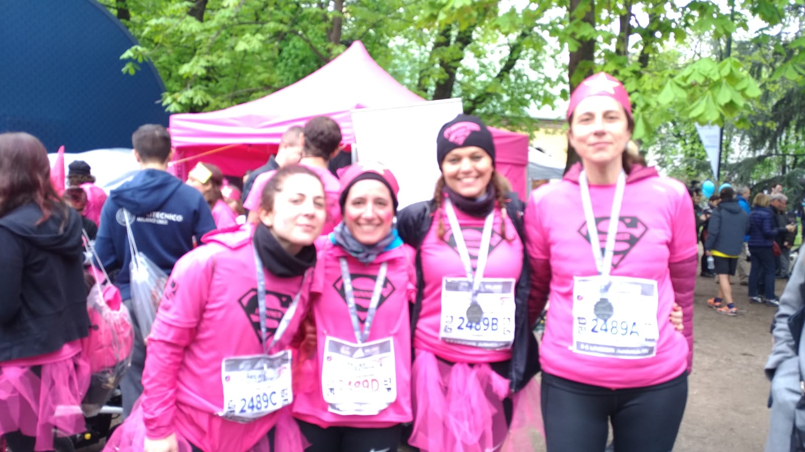 Cugine e Amiche x #RUNFOREMMA & Friends di Rossana Bosi Cugine e Amiche x #RUNFOREMMA & Friends-Rossana Bosi