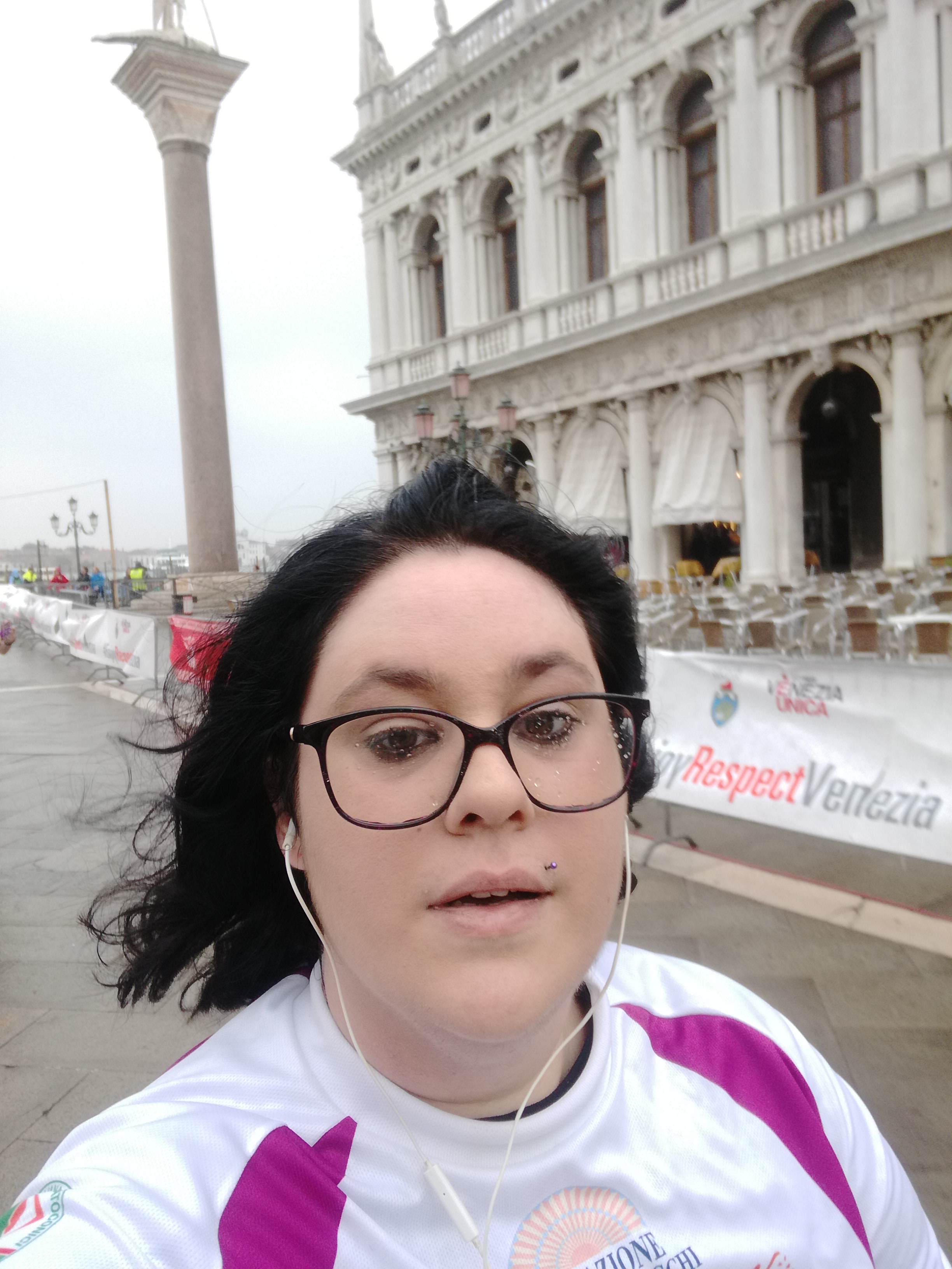 Dona con il cuore per la vista!-Jessica Astero