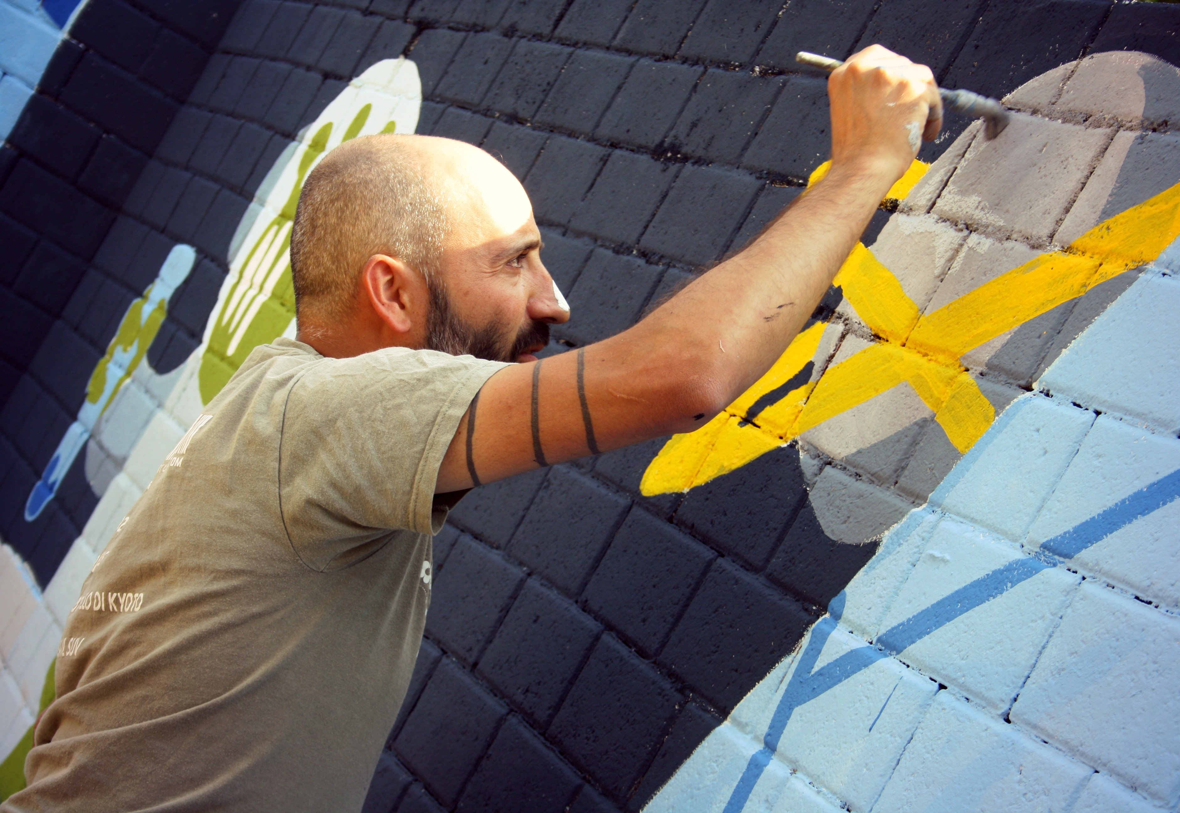 Diamo colore alla scuola! di Valentina Scalzo Diamo colore alla scuola!-Valentina Scalzo