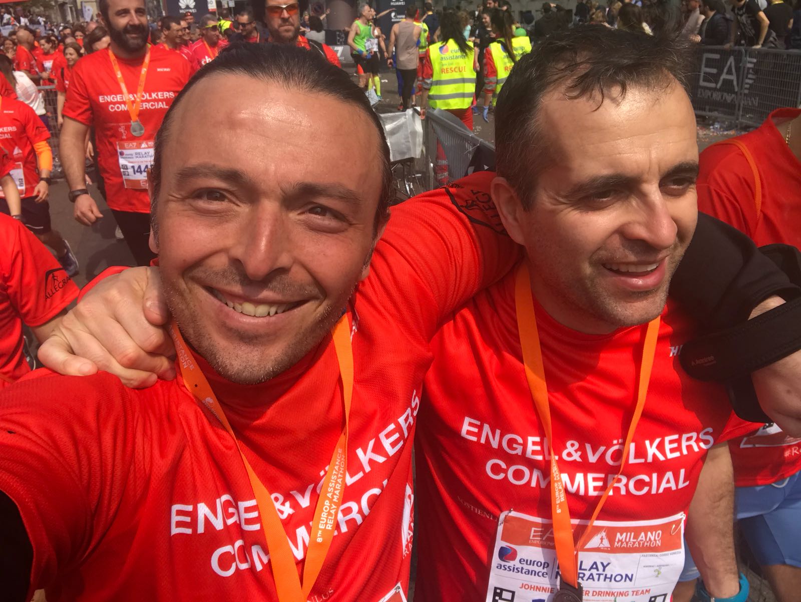 Johnnie Walker Drinking Team di Pietro Bascapé Johnnie Walker Drinking Team-Pietro Bascapé