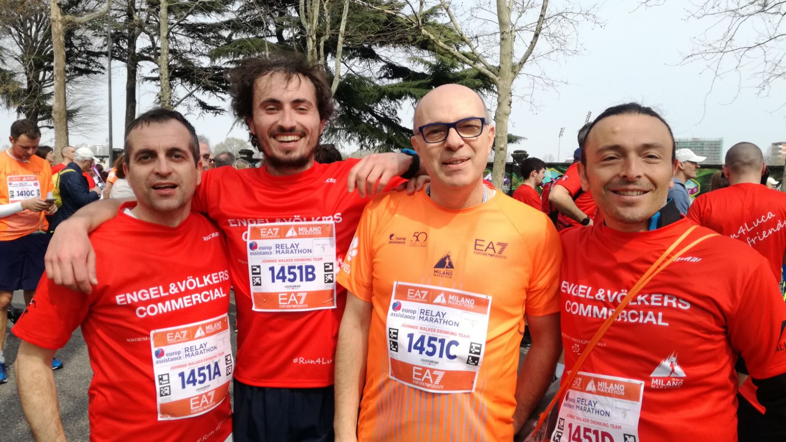 Johnnie Walker Drinking Team di Pietro Bascapé Johnnie Walker Drinking Team-Pietro Bascapé