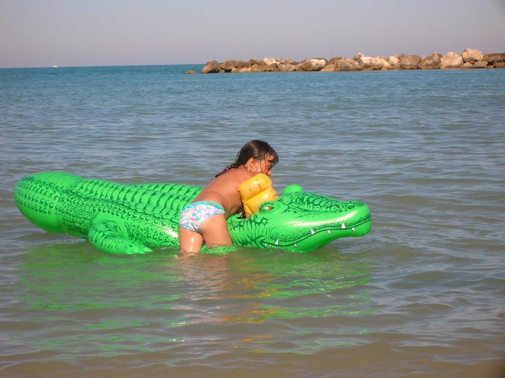 vado al mare e faccio un tuffo per te!-Catia Feoli