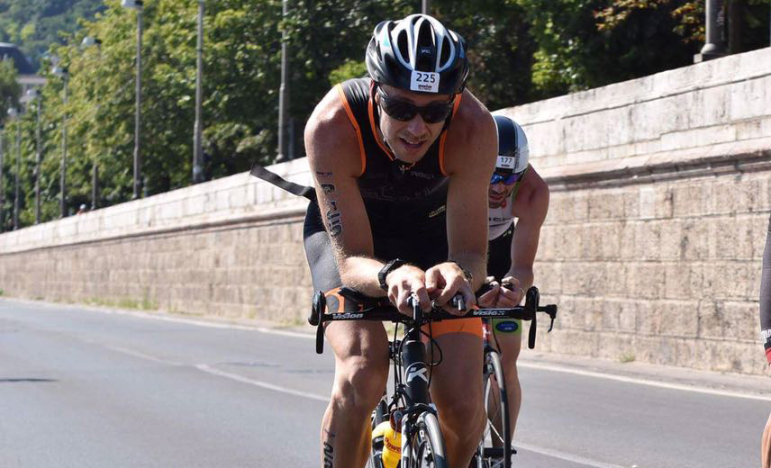 12 ore in pista col sorriso! di Ivan Risti 12 ore in pista col sorriso! -Ivan Risti