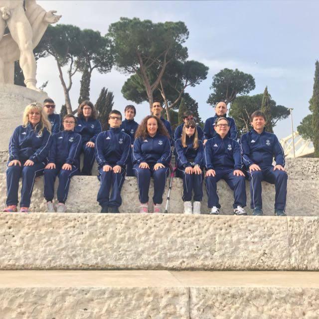 Valentina vola ad Abu Dhabi di Giancarlo Amberti Valentina vola ad Abu Dhabi -Giancarlo Amberti