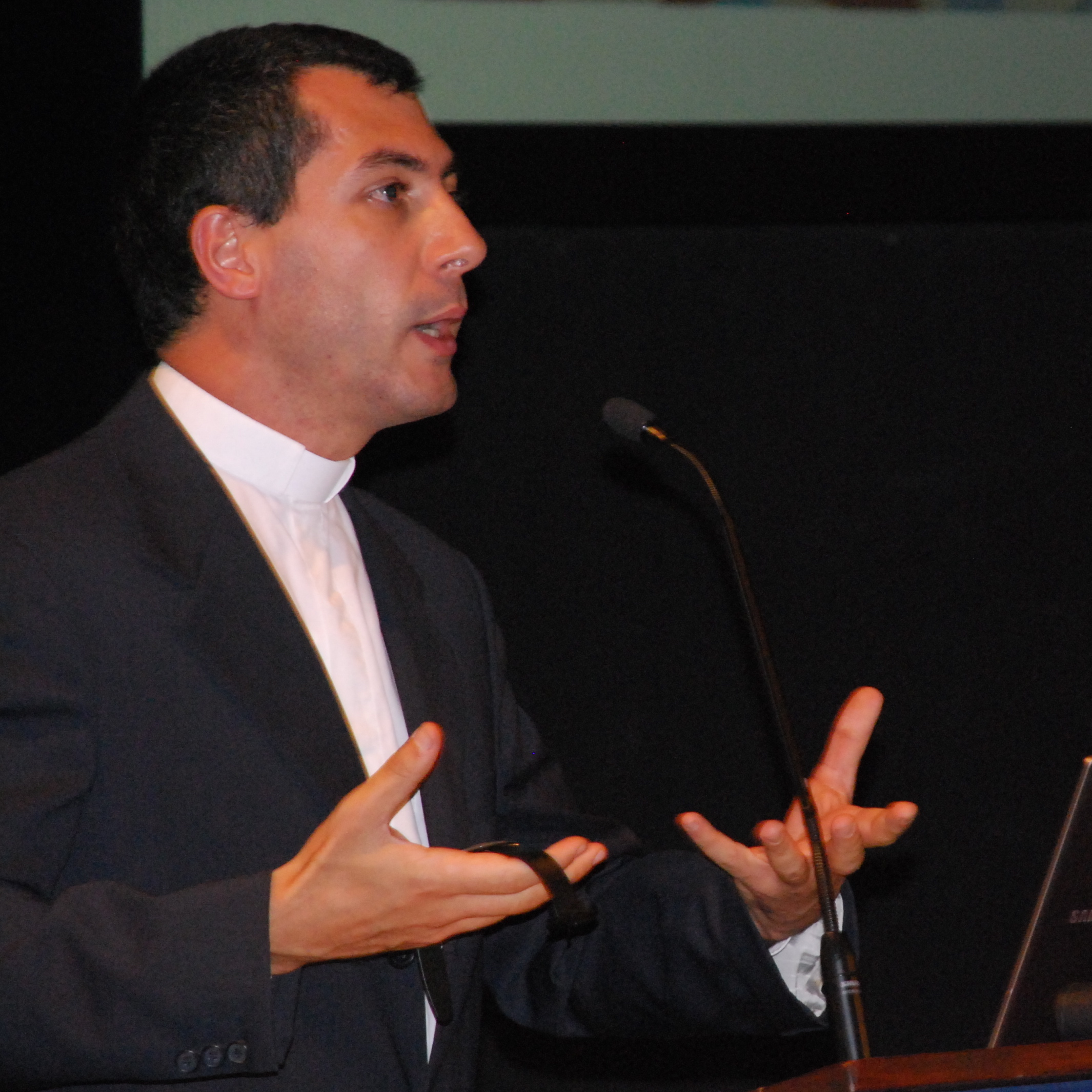 PRETI DA CORSA! di Luca Ciotti PRETI DA CORSA!-Luca Ciotti