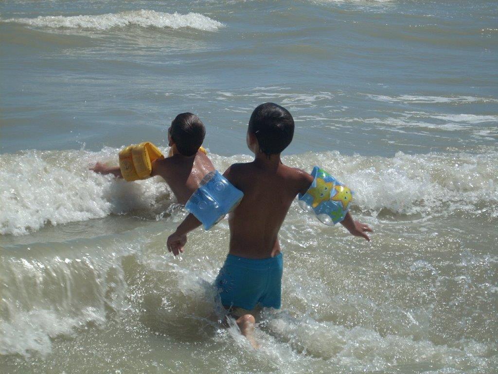 vado al mare e faccio un tuffo per te!-Catia Feoli