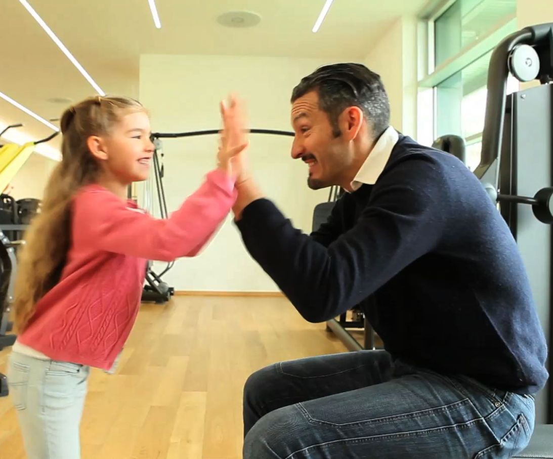 COMBATTIAMO INSIEME L'UVEITE DEI BAMBINI di Lucrezia Cristina Caroli COMBATTIAMO INSIEME L'UVEITE DEI BAMBINI-Lucrezia Cristina Caroli