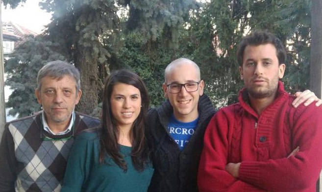 COM’IN AND RUN WITH US di Milena, Tommaso Claudio e Stefano COM’IN AND RUN WITH US-Milena, Tommaso Claudio e Stefano