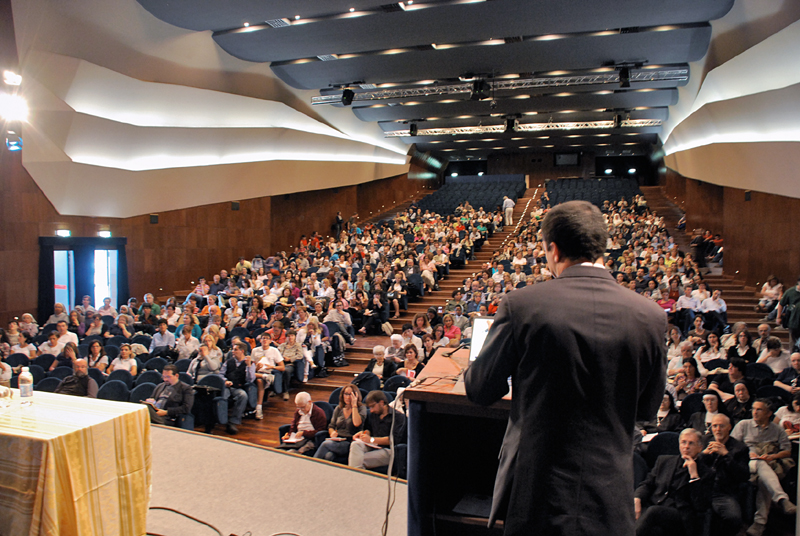 PRETI DA CORSA! di Luca Ciotti PRETI DA CORSA!-Luca Ciotti