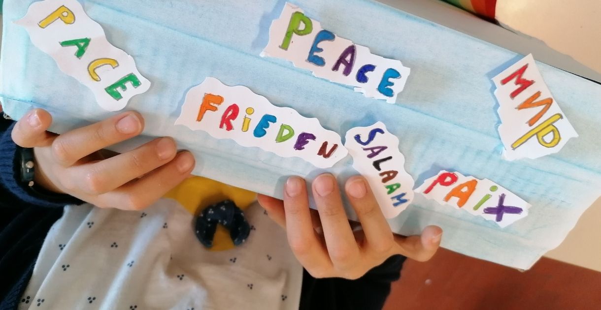 La 2^A porta la pace di Elisa Rosso La 2^A porta la pace-Elisa Rosso