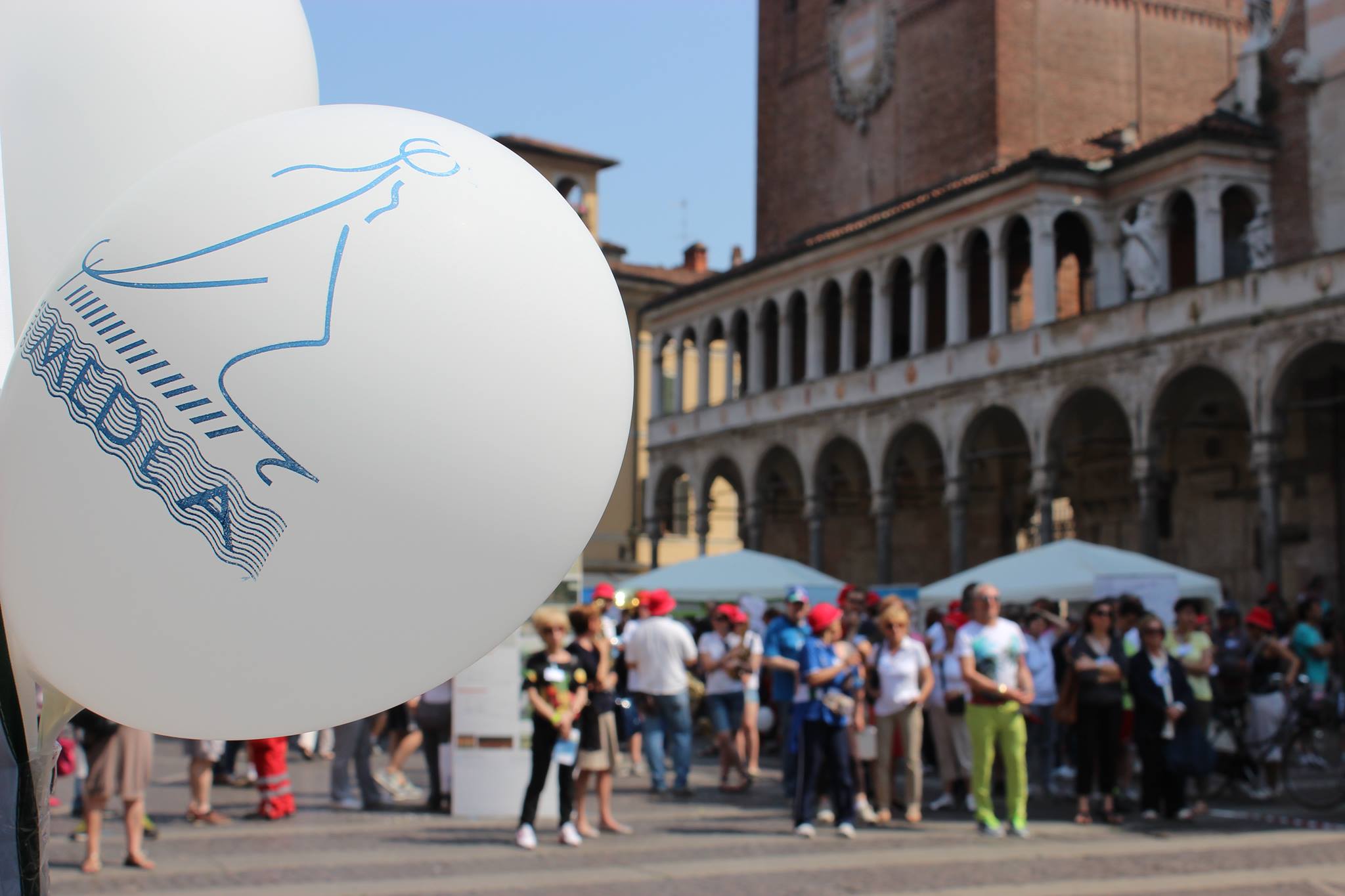 Adotta un albero terapeutico-MEDeA Onlus