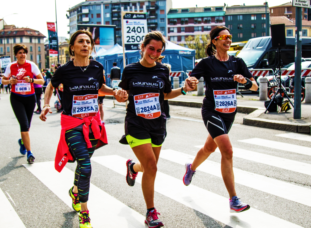 "SPORT NON STOP" con FONDAZIONE LAUREUS di Fondazione Laureus Italia "SPORT NON STOP" con FONDAZIONE LAUREUS-Fondazione Laureus Italia