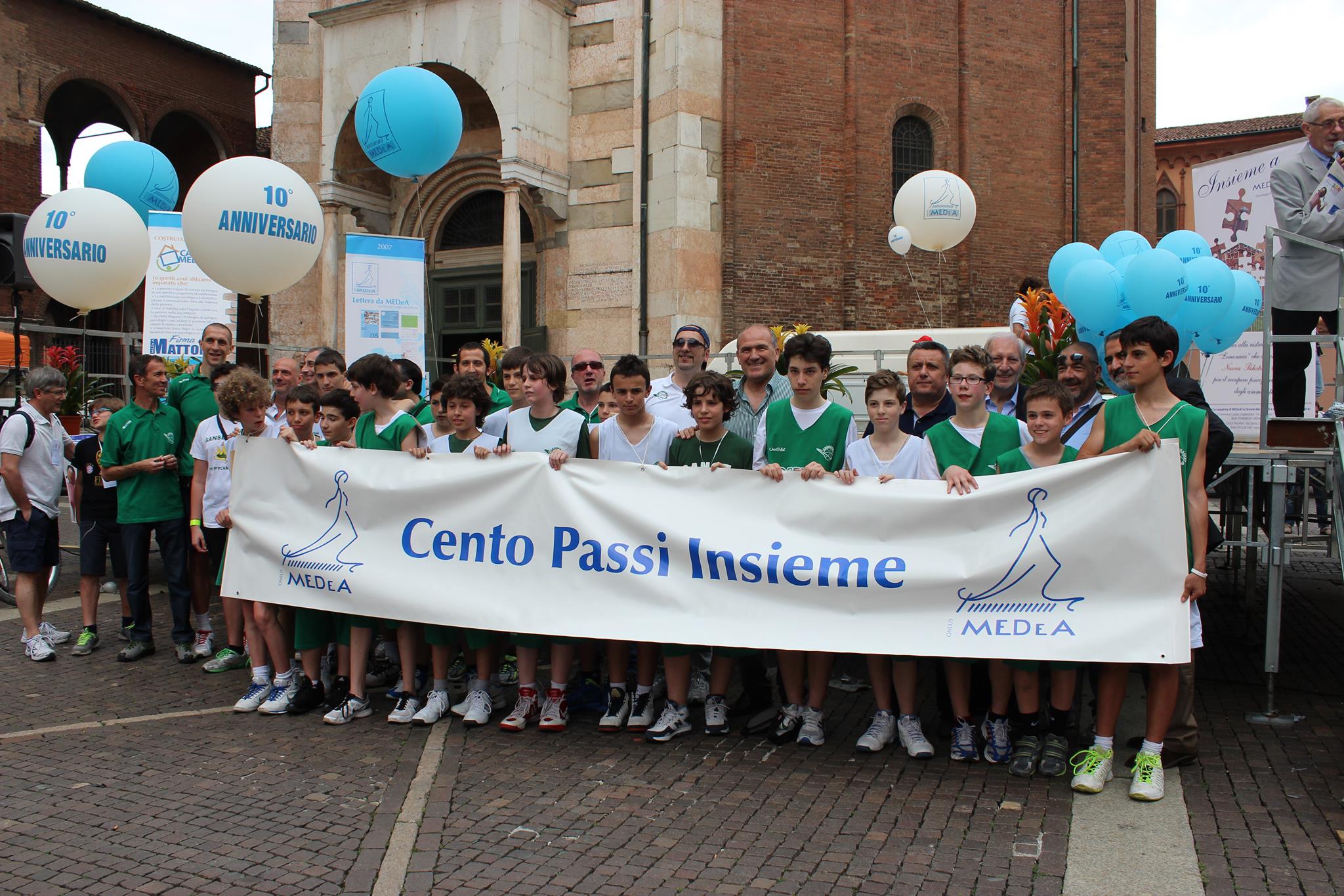 Adotta un albero terapeutico-MEDeA Onlus