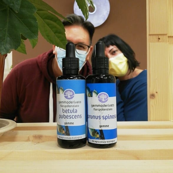 Emporio ae. Salviamo la storia!!! di Contatto Emporio ae. Salviamo la storia!!!-Contatto