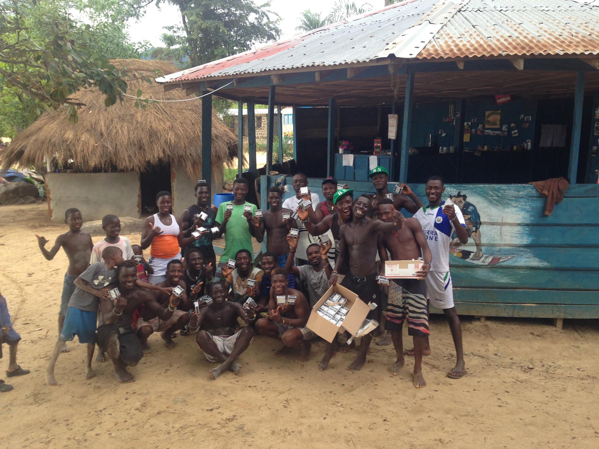 Surf 4 Clean Water in Sierra Leone di Surf4Children Surf 4 Clean Water in Sierra Leone-Surf4Children