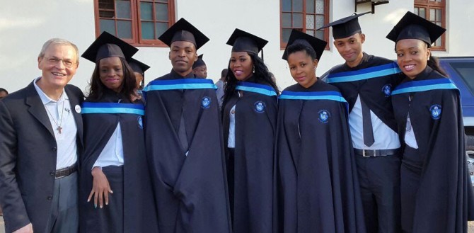 Sostieni il traguardo della laurea -Medici con l'Africa Cuamm