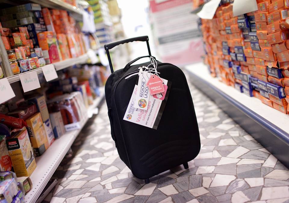 VALIGIA DI SALVATAGGIO. PER NON TORNARE di SALVAMAMME VALIGIA DI SALVATAGGIO. PER NON TORNARE -SALVAMAMME