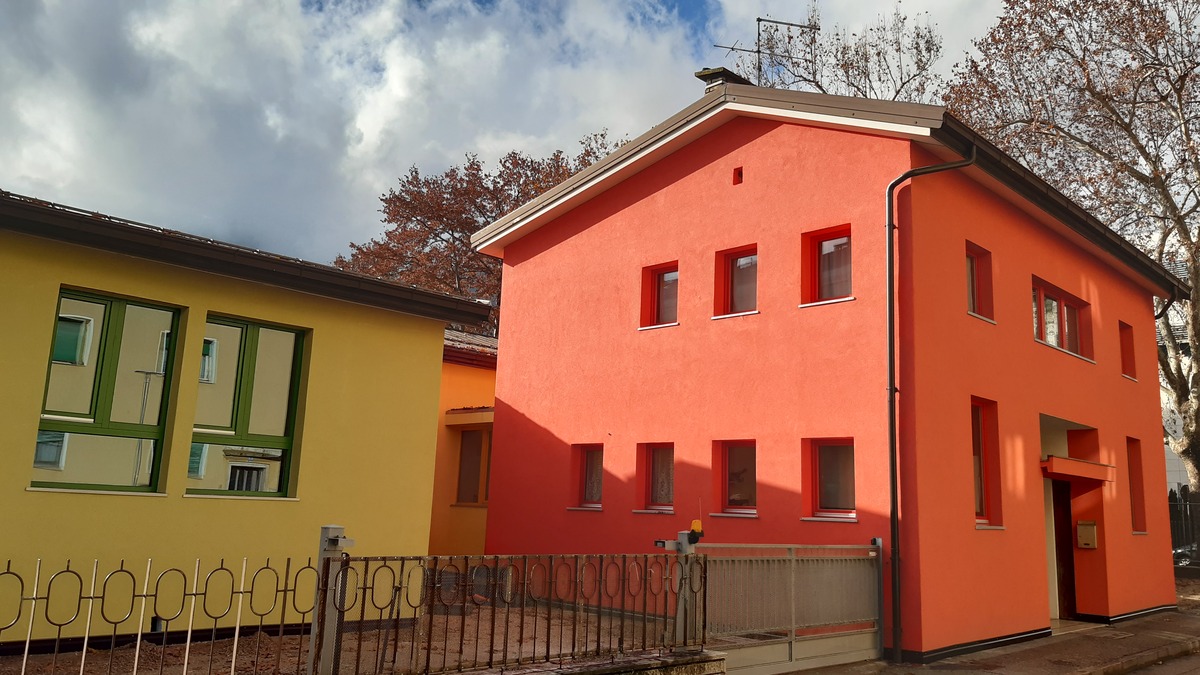 La scuola si è rinnovata e chiede aiuto! di Scuola "Cristo Re" La scuola si è rinnovata e chiede aiuto!-Scuola "Cristo Re"