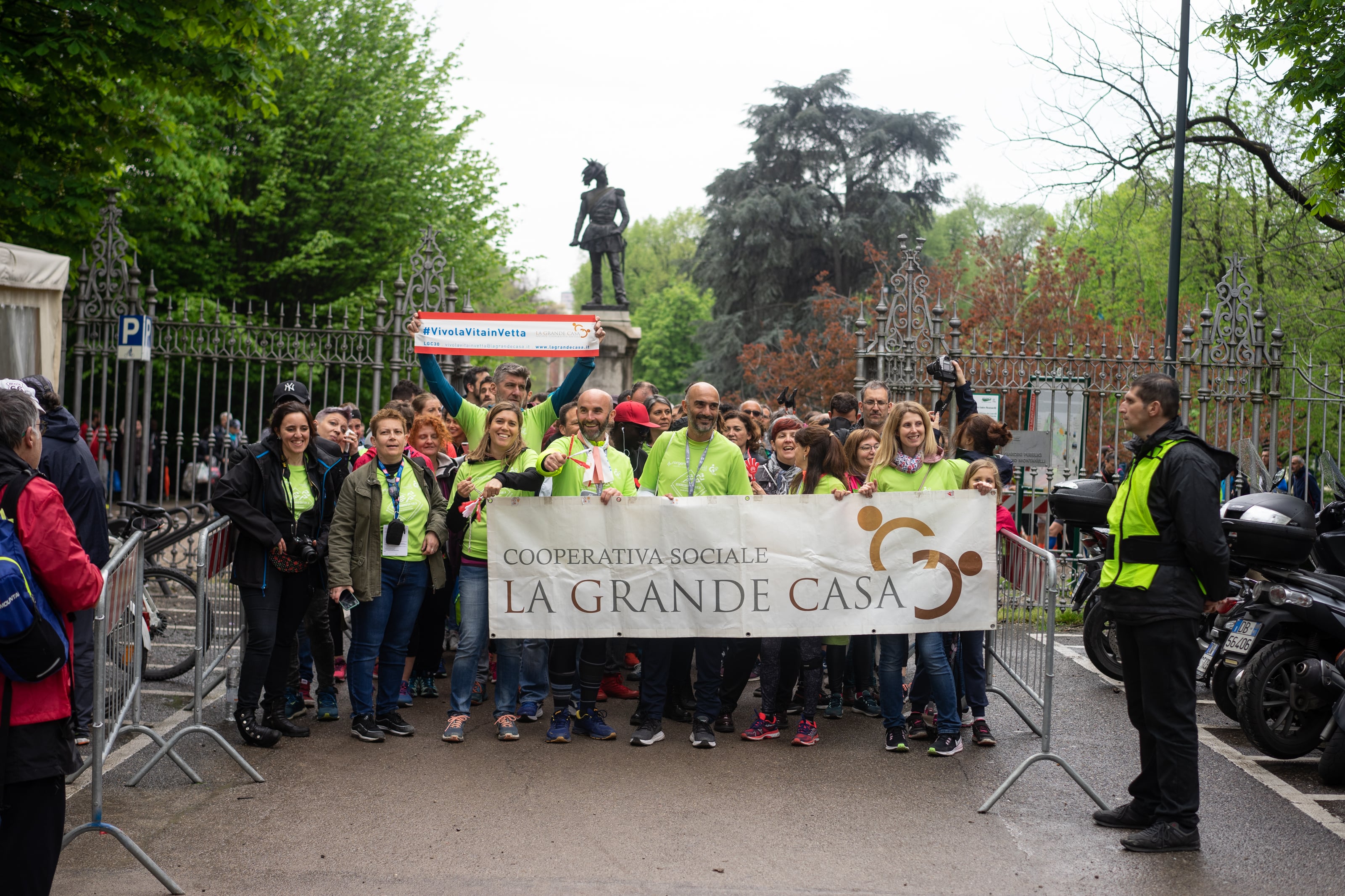 SPICCHIAMO IL VOLO-La Grande Casa