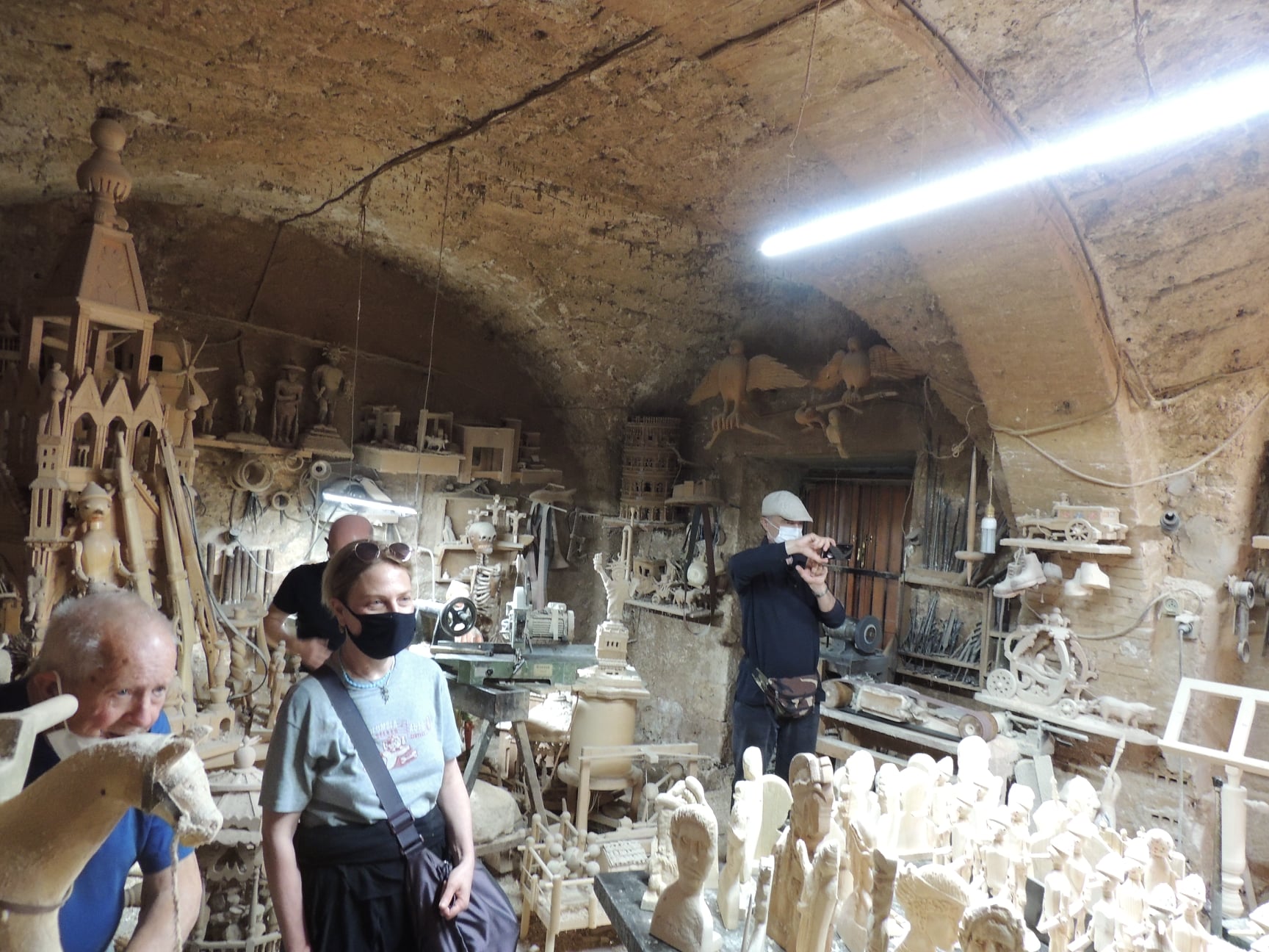 Il Paese di Mastro Tonino di Gruppo Caronte Il Paese di Mastro Tonino-Gruppo Caronte