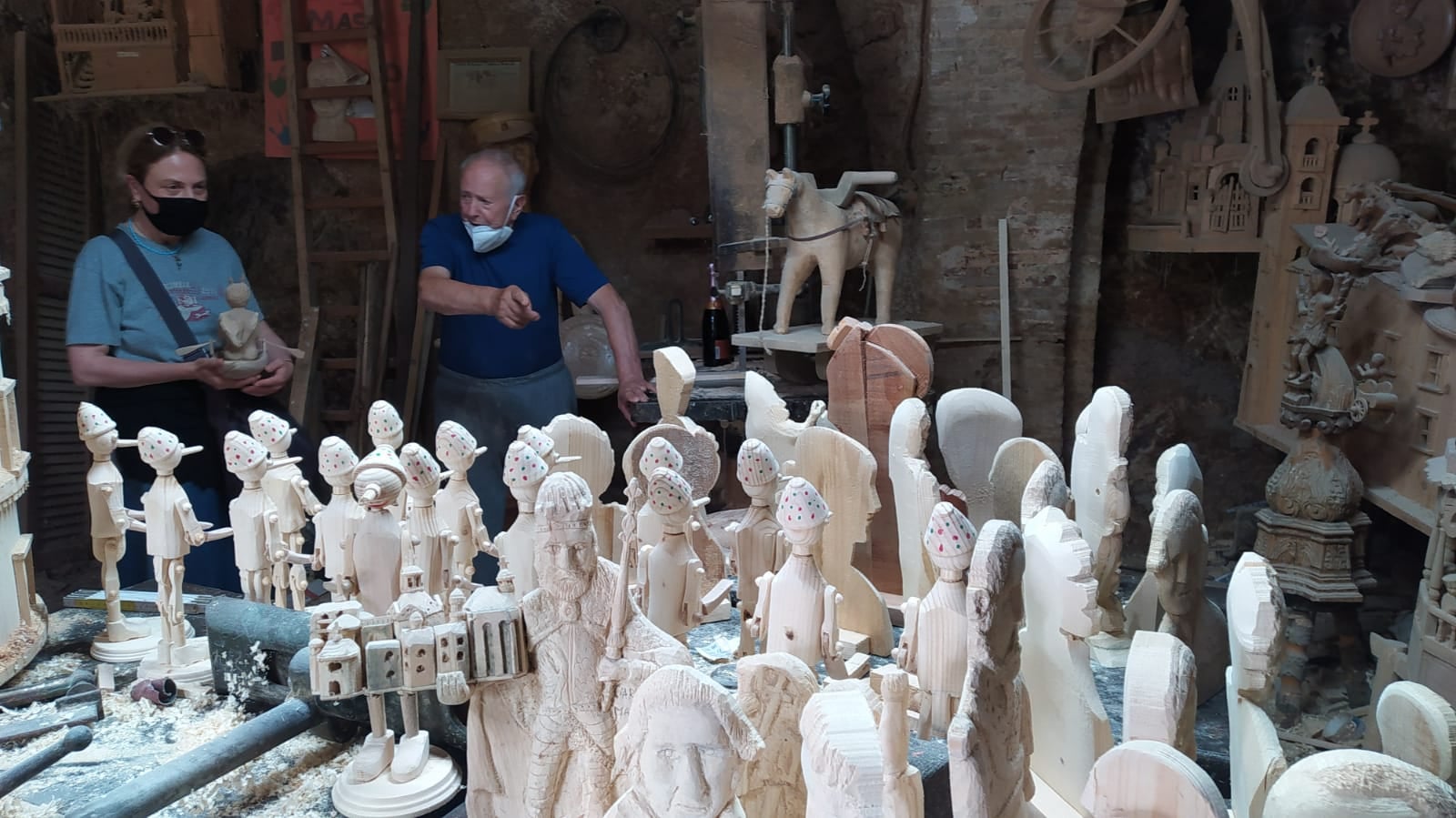 Il Paese di Mastro Tonino di Gruppo Caronte Il Paese di Mastro Tonino-Gruppo Caronte