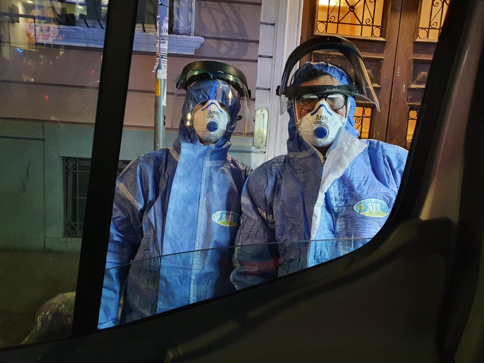 UN PEZZO ALLA VOLTA CI AIUTA AD AIUTARVI-Croce d'Oro Milano 