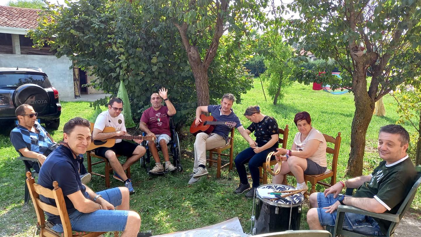 On my way - Sulla (nostra) strada! di Aclicoop SCS Onlus On my way - Sulla (nostra) strada!-Aclicoop SCS Onlus