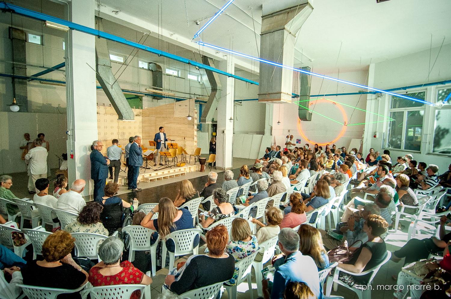 Follia musicale di GOG Giovine Orchestra Genovese Follia musicale-GOG Giovine Orchestra Genovese