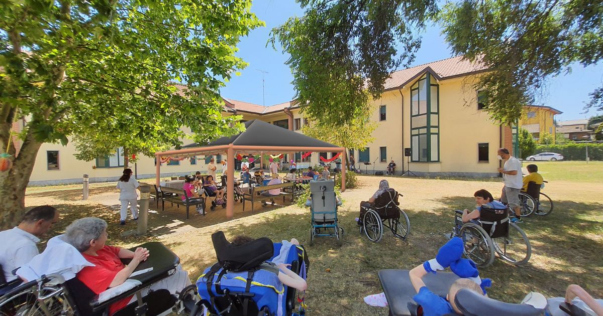 Un gazebo per dare forza alla fragilità-Fondazione Sacra Famiglia Onlus