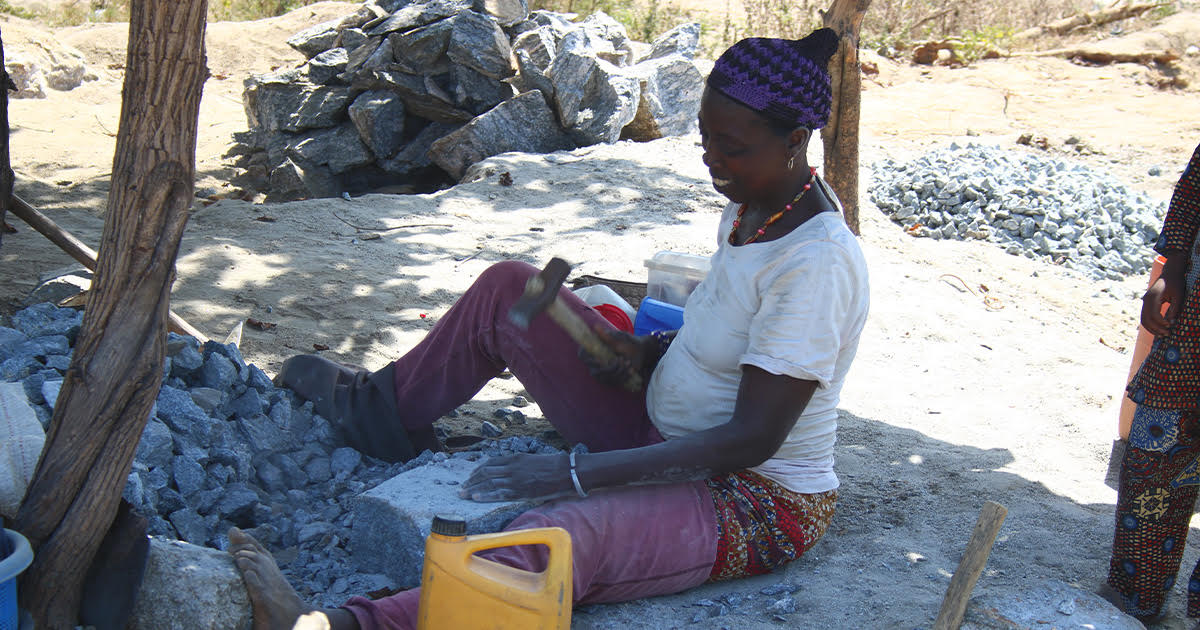I BAMBINI SPACCAPIETRE DEL BENIN di HFL I BAMBINI SPACCAPIETRE DEL BENIN-HFL