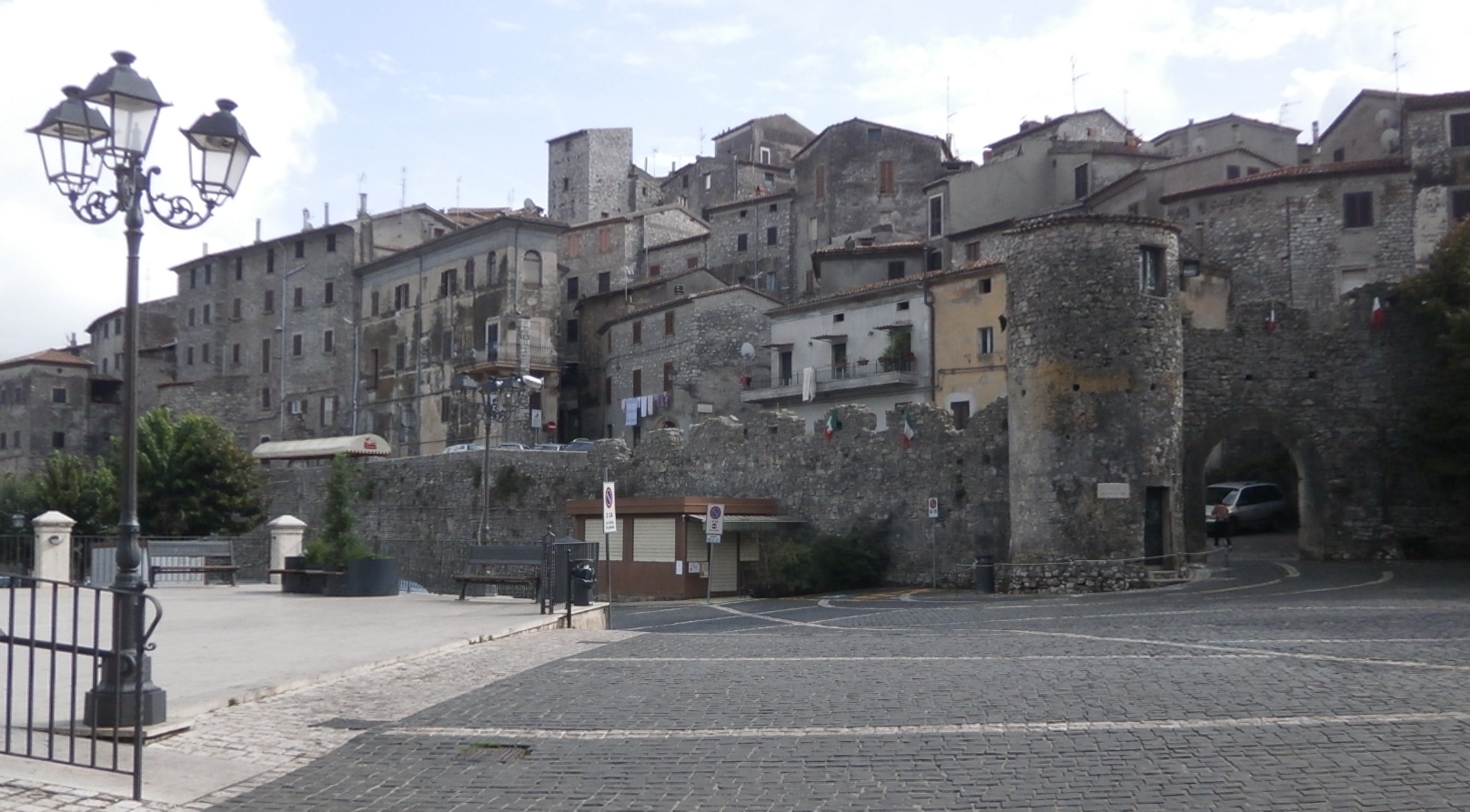 Bassiano "Spesa Sospesa" di Comune di Bassiano Bassiano "Spesa Sospesa"-Comune di Bassiano