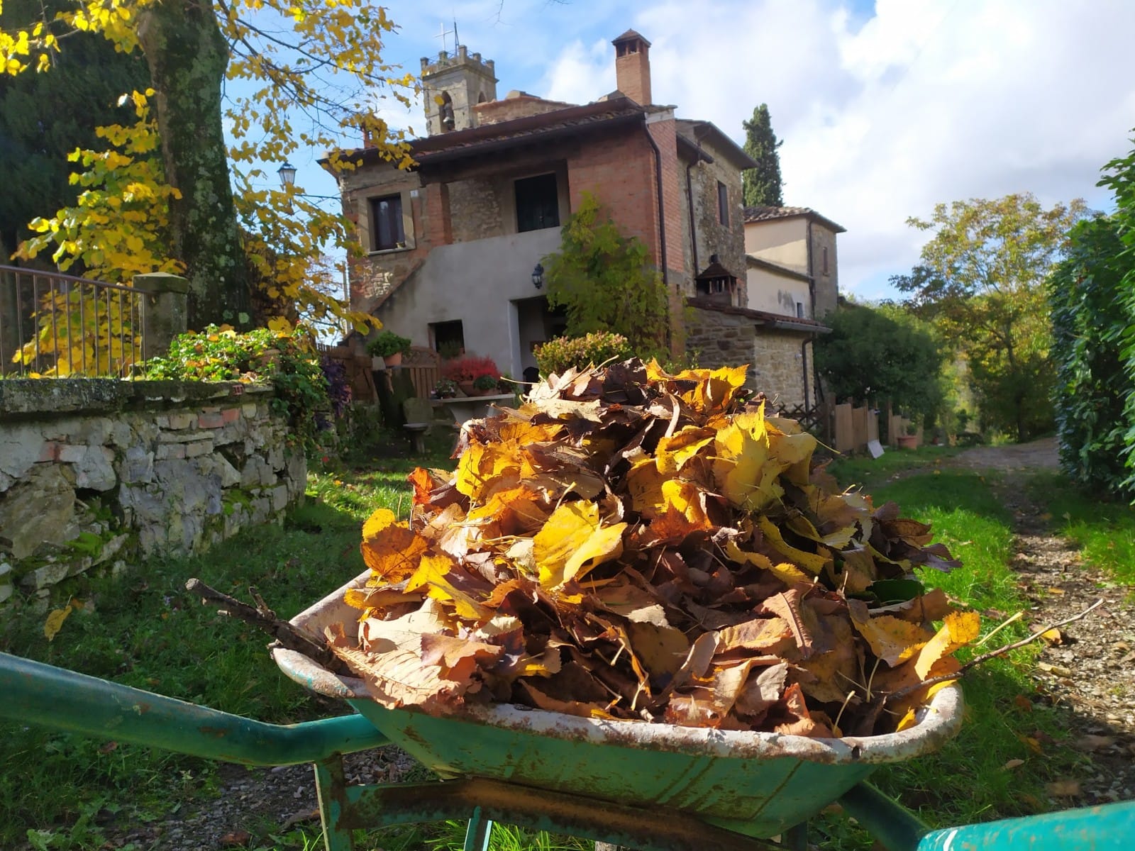 Chi accoglie voi accoglie me di Fraternità della Speranza Chi accoglie voi accoglie me-Fraternità della Speranza