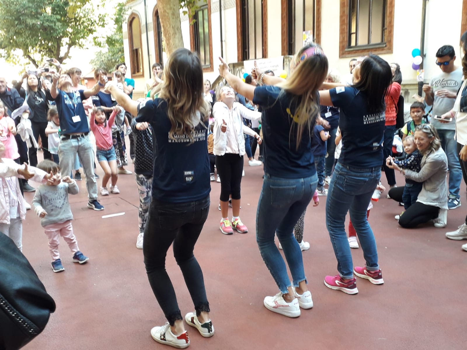 Corri con Noi per regalare un Sorriso di-La Mano del Bambino