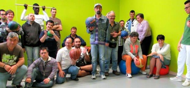 Diamoci una mossa di Solidarietà e Servizi Diamoci una mossa-Solidarietà e Servizi