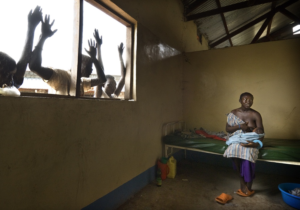 Progetto materno infantile di AMREF Progetto materno infantile-AMREF