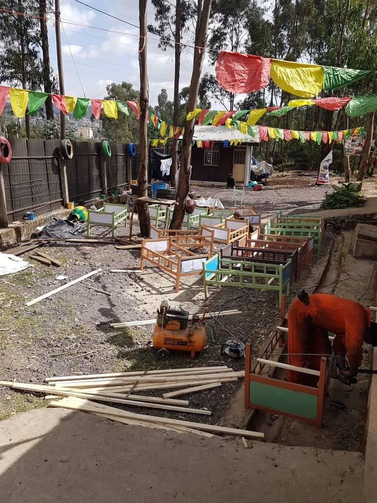 METTI LE GAMBE ALLA SCUOLINA di TOADD Onlus METTI LE GAMBE ALLA SCUOLINA-TOADD Onlus