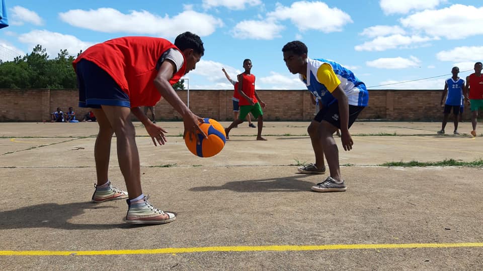 Ambalakilonga, un cammino fatto insieme. di Educatori senza Frontiere Ambalakilonga, un cammino fatto insieme.-Educatori senza Frontiere
