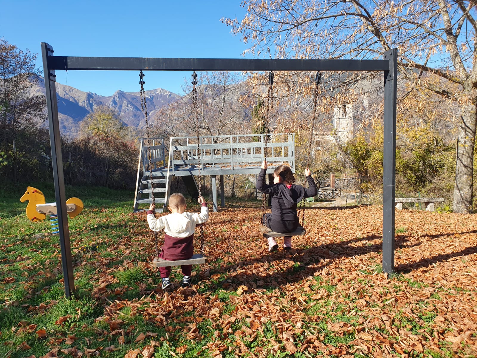 LACULO, UN PARCO GIOCHI PER TUTTE LE ETÀ di Laculo Insieme LACULO, UN PARCO GIOCHI PER TUTTE LE ETÀ-Laculo Insieme