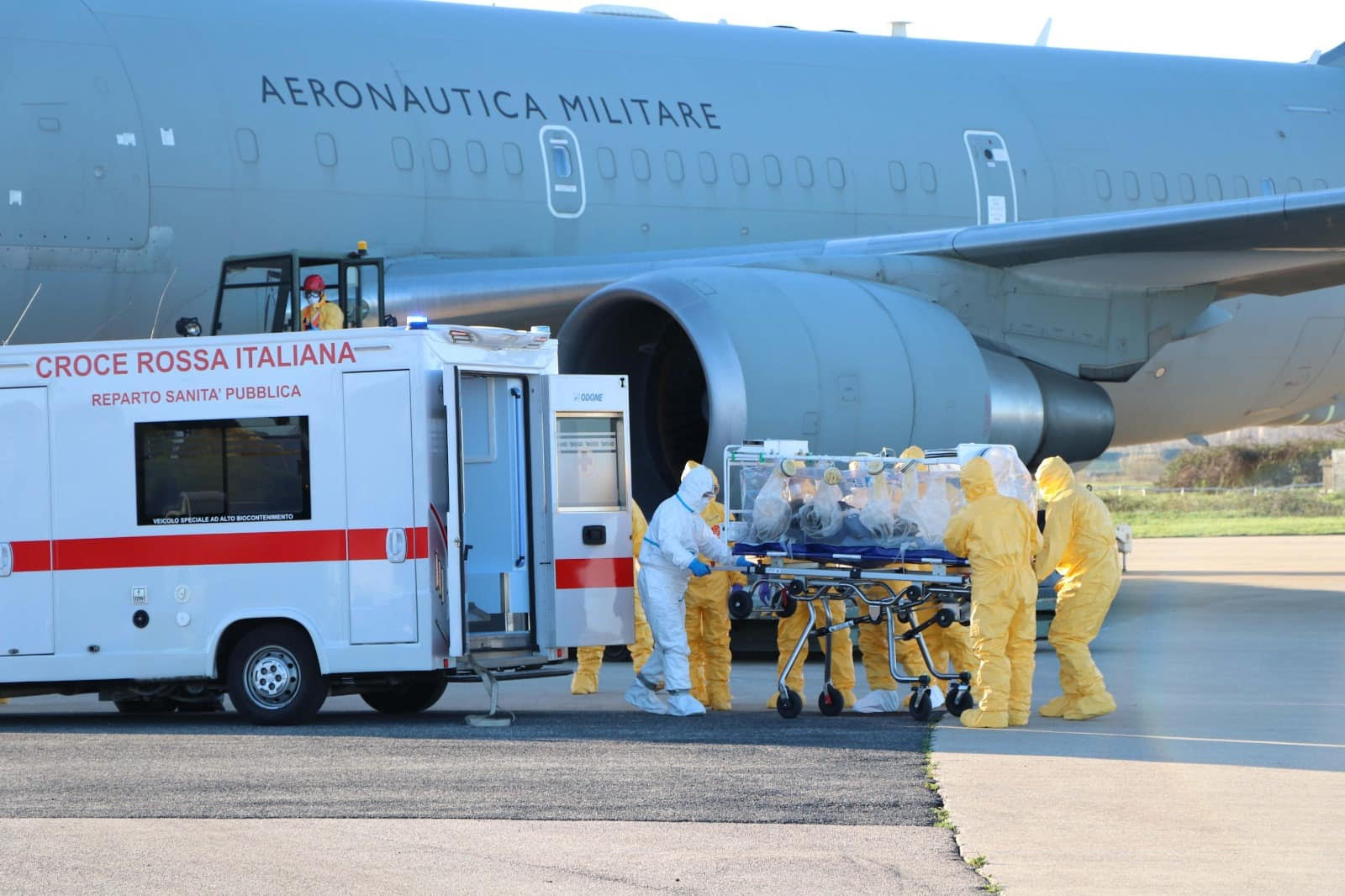 CRI - Emergenza Coronavirus di Croce Rossa Italiana CRI - Emergenza Coronavirus-Croce Rossa Italiana