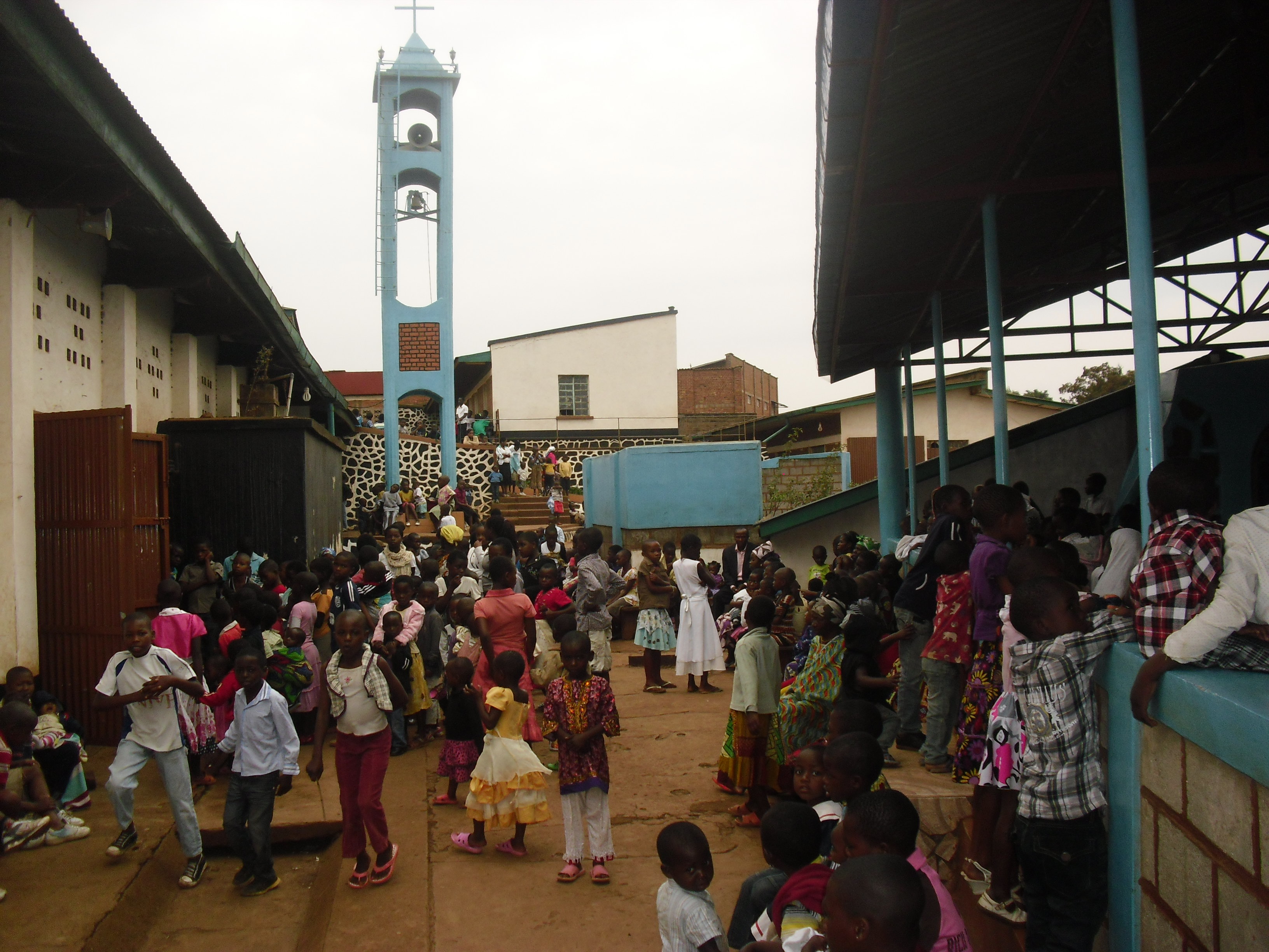 Sostegno scolastico ai bambini di Uvira -ZUZUMA PLANET