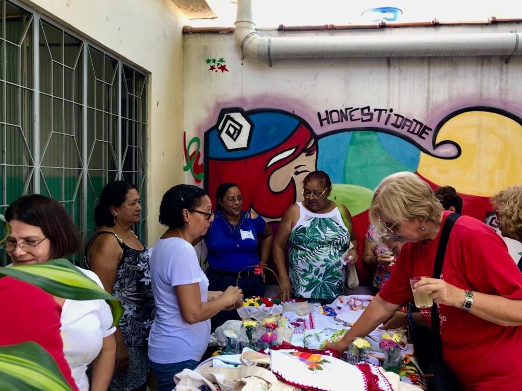 L'ATELIER DELLA SOLIDARIETÀ di MAIS Onlus L'ATELIER DELLA SOLIDARIETÀ -MAIS Onlus