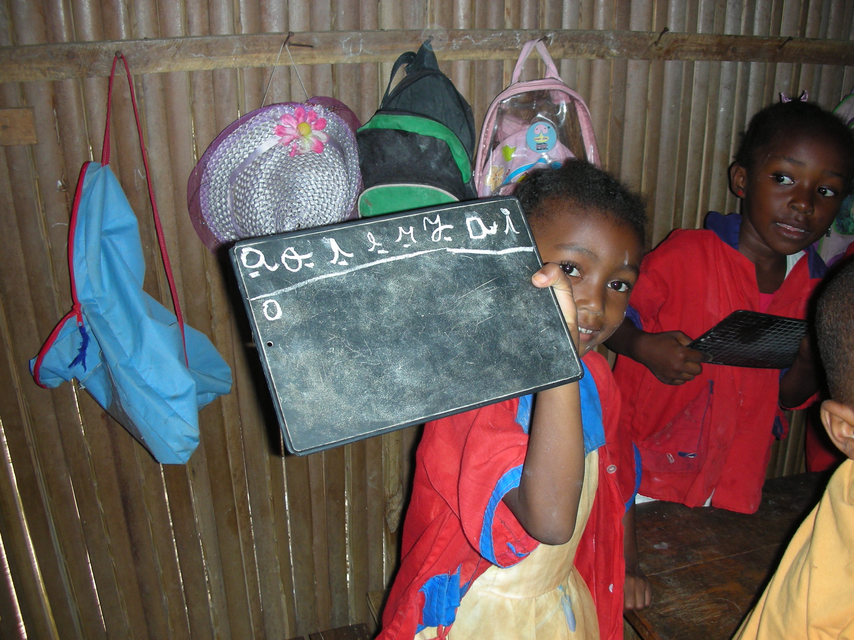 Madagascar: la scuola per tutti-I Rotary Club per "I bambini di Manina"