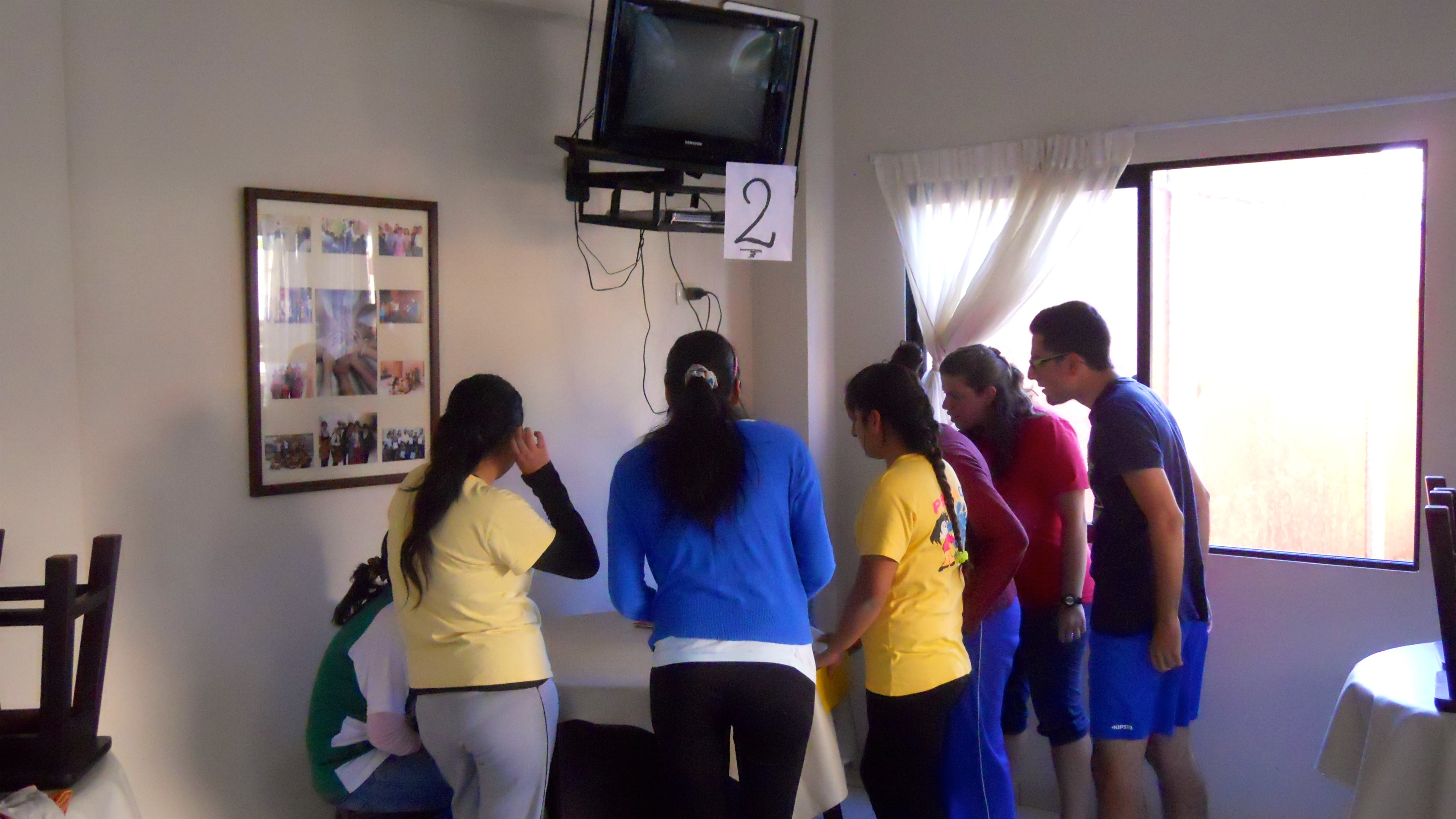 Adottiamo una ragazza universitaria!-Aiuti Terzo Mondo