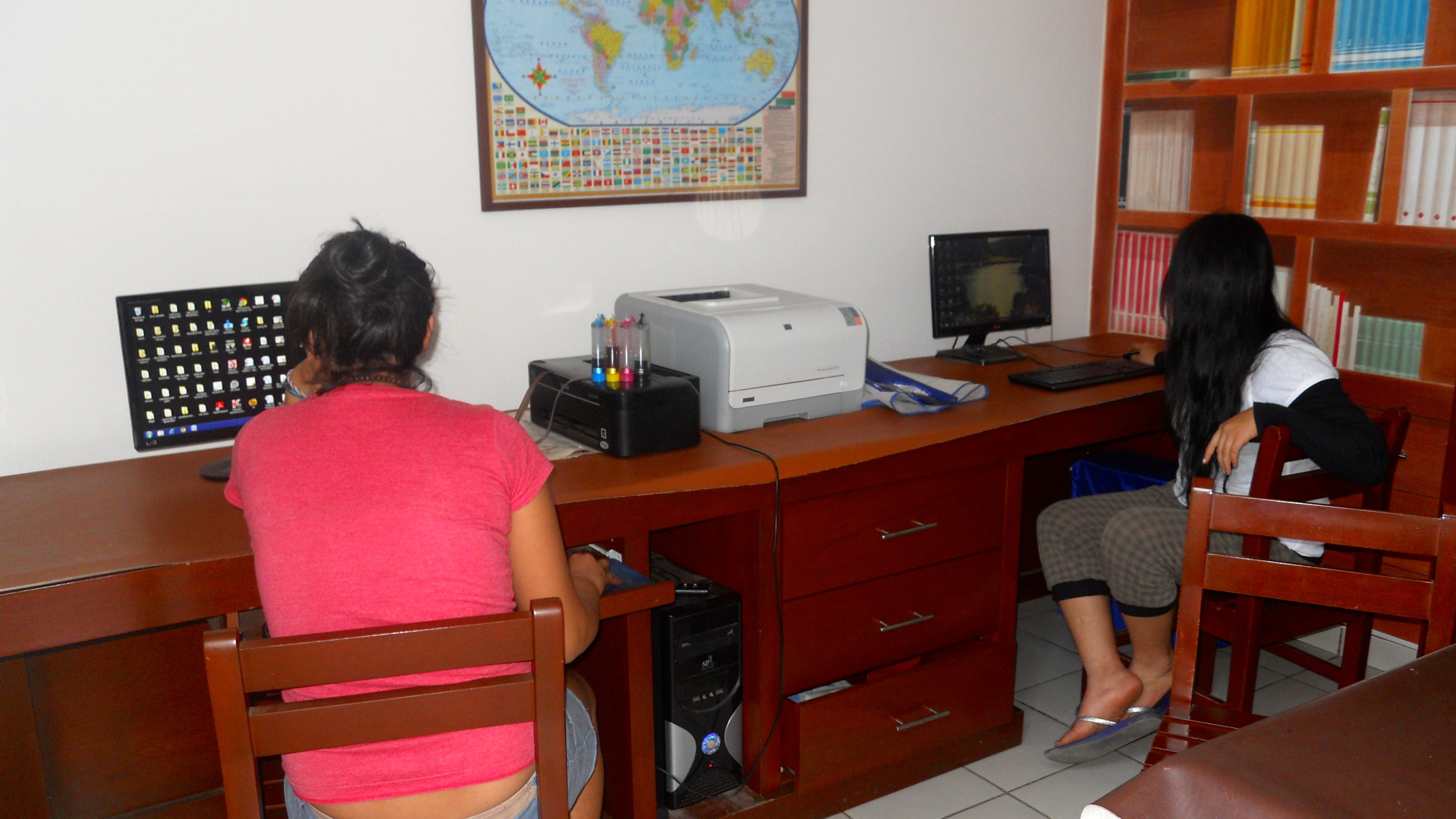 Adottiamo una ragazza universitaria!-Aiuti Terzo Mondo