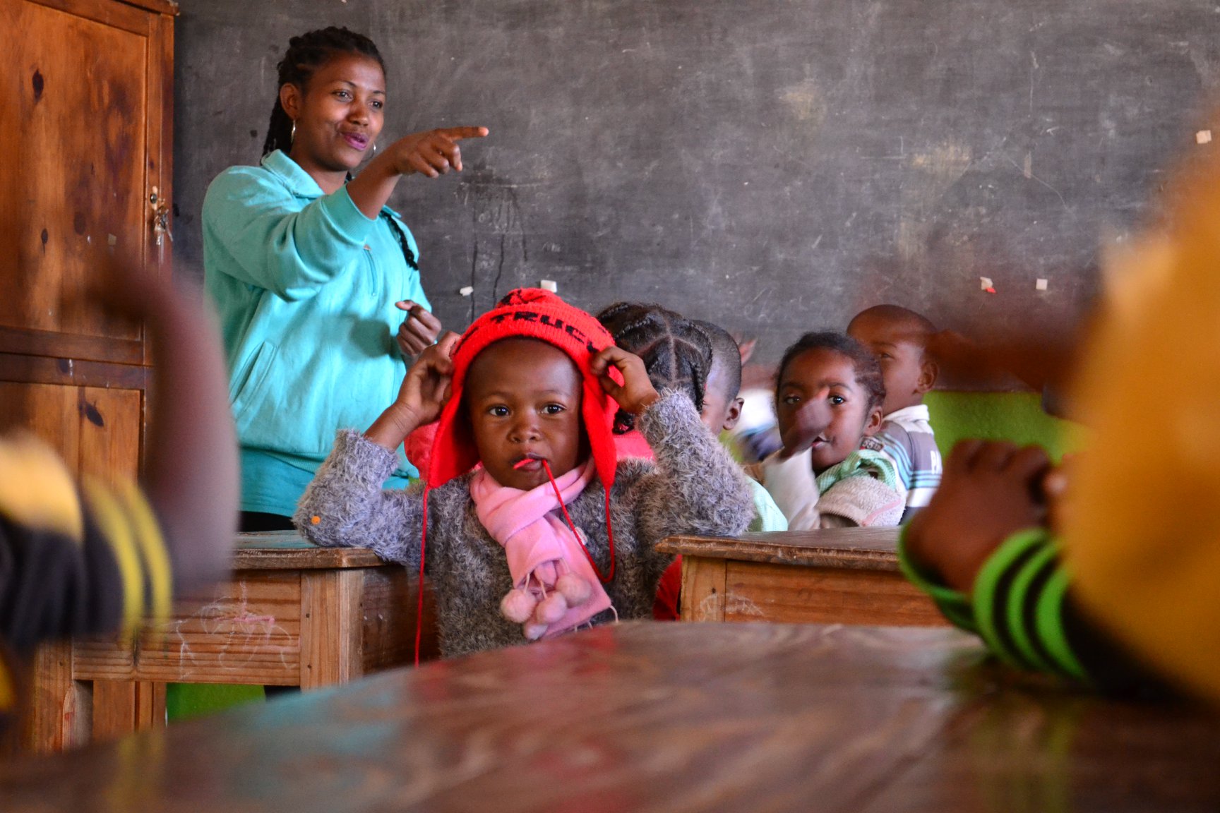 SEMINIAMO EDUCAZIONE NUTRIAMO IL FUTURO di Educatori senza Frontiere SEMINIAMO EDUCAZIONE NUTRIAMO IL FUTURO-Educatori senza Frontiere