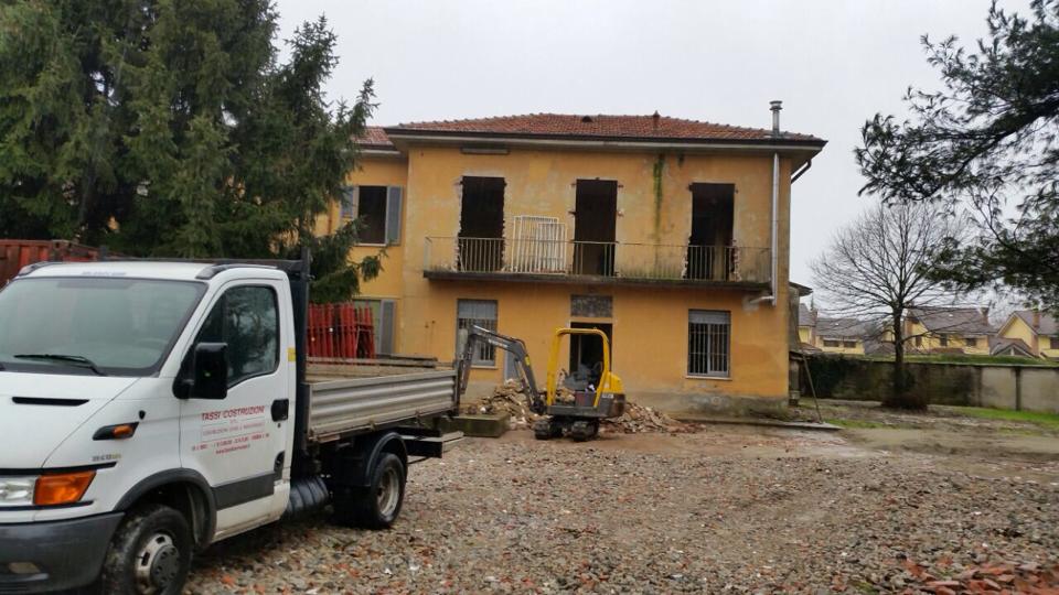 Inizio ristrutturazione Inizio ristrutturazione